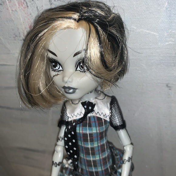 Rare Monster High Frankie Stien G1 2010 with makeover - Picture 5 of 13
